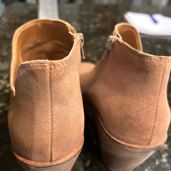 Women’s Lucky Brand size 9 booties. - Picture 3 of 5